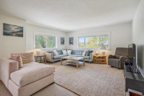 Stunning 4-Bed, 4-Bath Apartment Pet-Friendly Roaring Brook